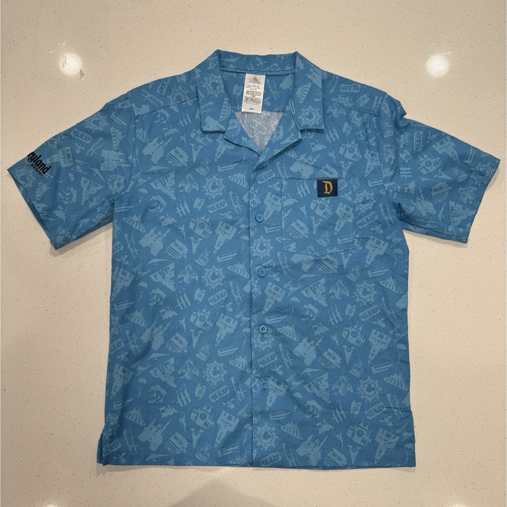 Walt Disney World Shirt Button Up Men's‎ Small Park Icon AOP